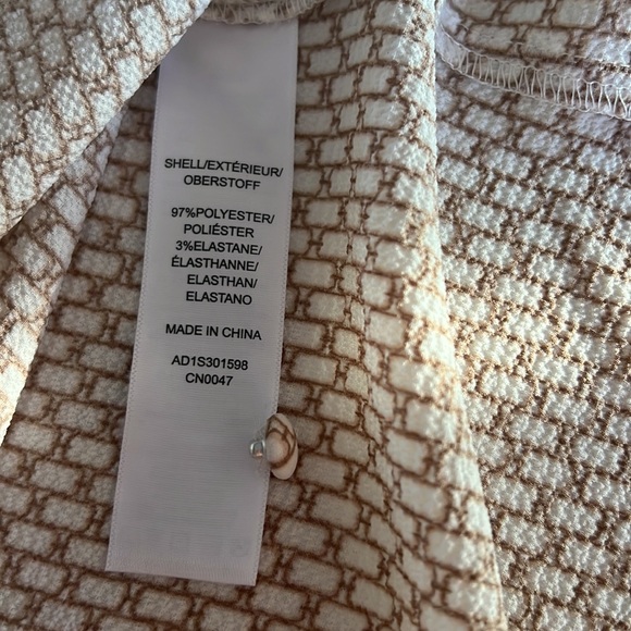 Sleeveless dress top never worn - Picture 5 of 5